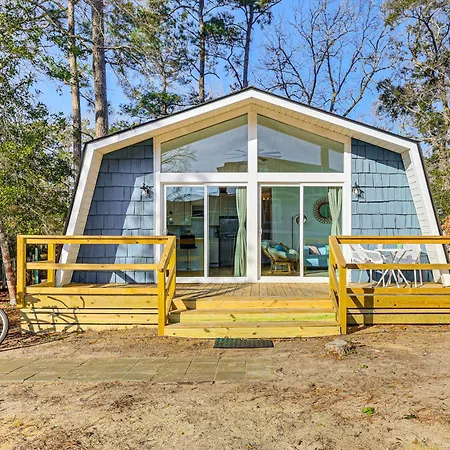 Boat, Fish And Bike Oak Island Home With Large Yard